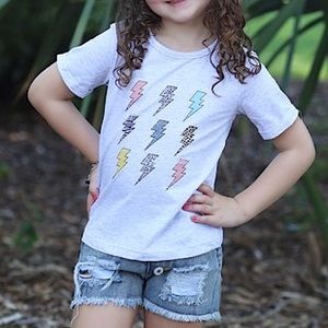 β‘οΈLightningBolt GraphicTeeβ‘οΈ